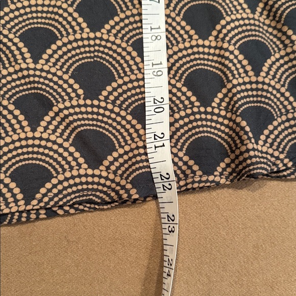 Women's Dark Gray and Tan Scallop Print Spaghetti Strap Tank Top - Picture 8 of 8